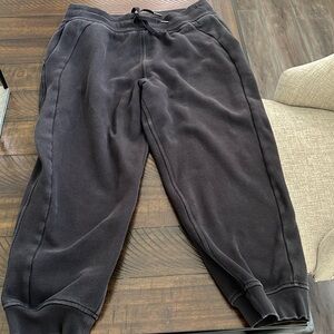 Lululemon athletica scuba cropped joggers